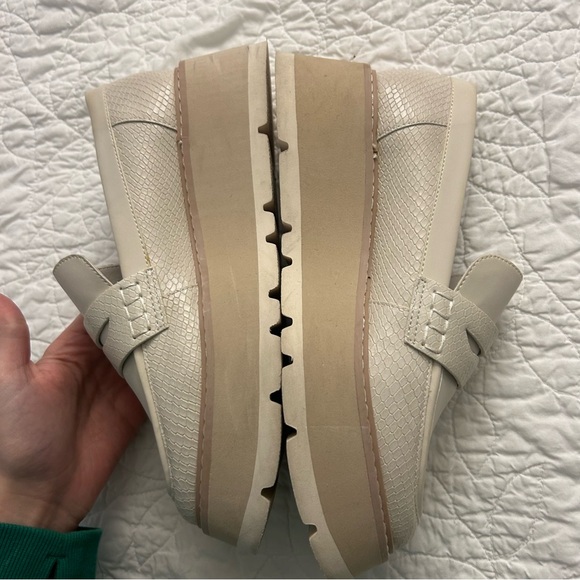 Dolce Vita Tieko Platform Loafers in Ivory - Picture 8 of 10